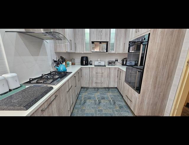 4 BEDROOM HOUSE FOR SALE IN RANDHART